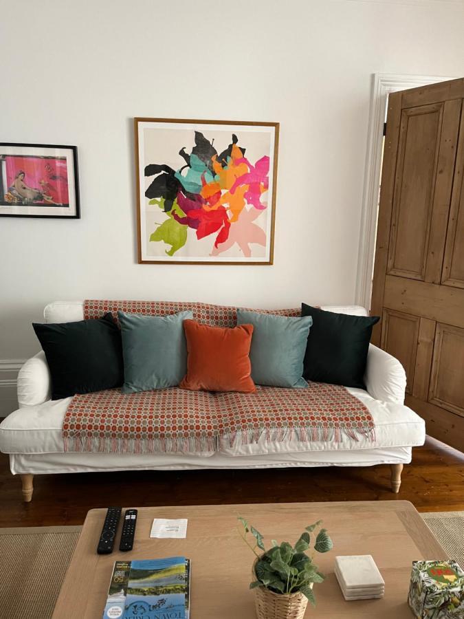 Elegant Bloomsbury Apartment In Tunbridge Wells Esterno foto